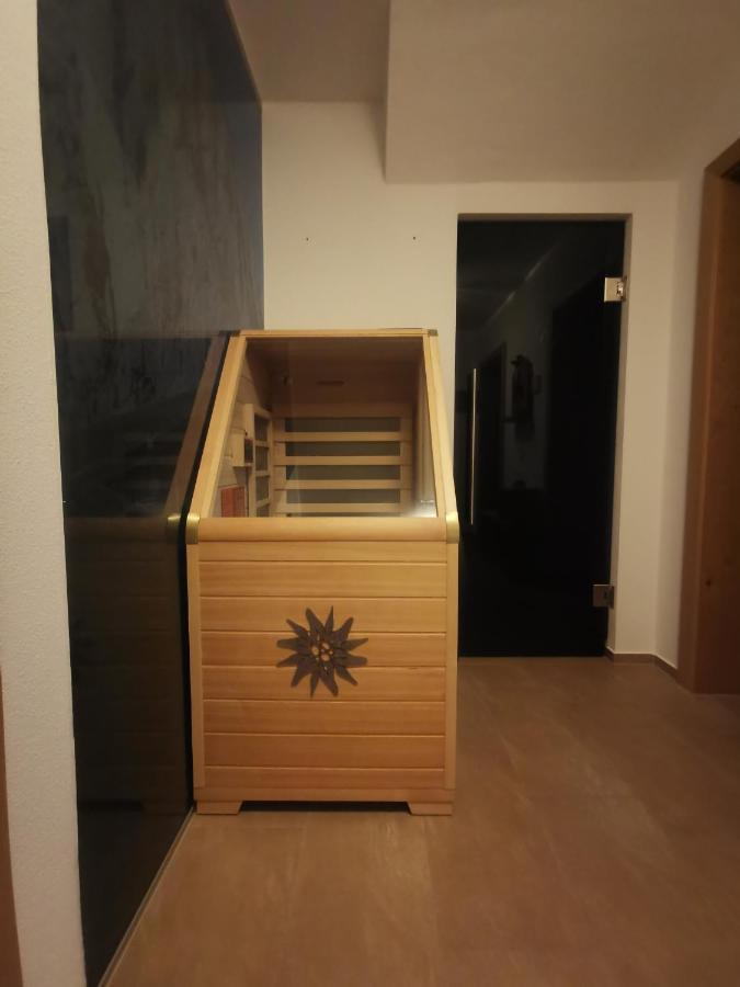 Apart Kroell Schlitters Extérieur photo